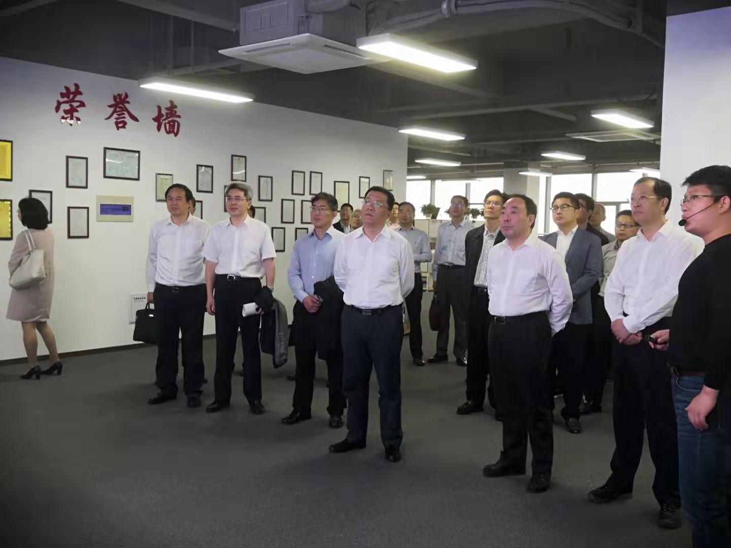 常州市市長(zhǎng)、市委副書記都來(lái)了，他們?cè)诳词裁矗? title=